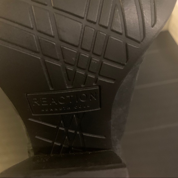 Black lace up heel boots - Picture 5 of 6